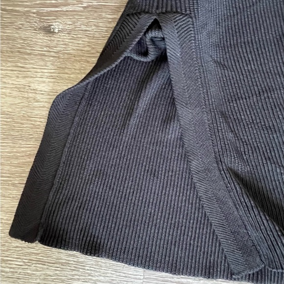 Wilfred Black Jumpsuit with Modern Silhouette - Picture 5 of 6